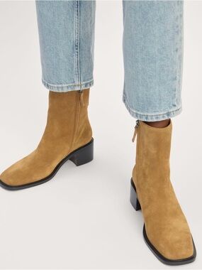 Everlane Suede Ankle Boots in Brown size 8